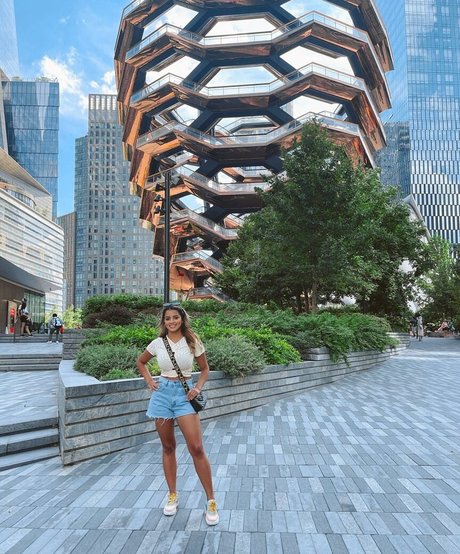 Leslie Sanchez actriz caliente recopilación