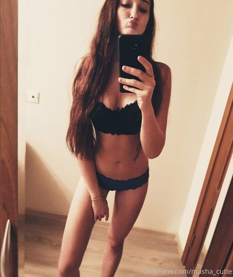 mashacutie estrella desnuda galería