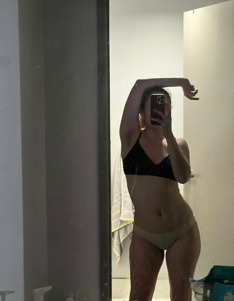 eroharu estrella del arte fotos