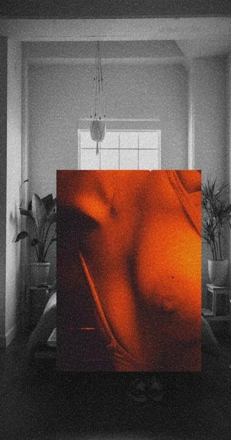 Iwaifu estrella porno erótica galería