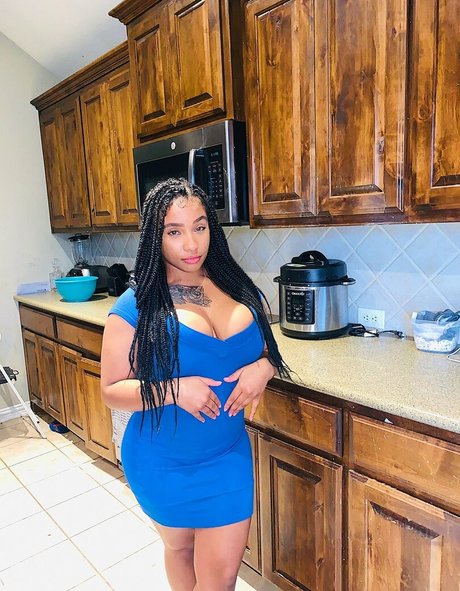 raynellemariah estrella perfecta galería