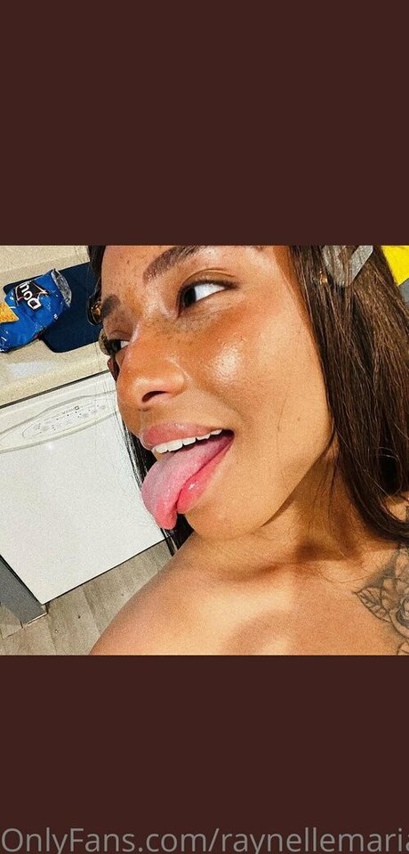 raynellemariah desnudos de estrellas porno imagen