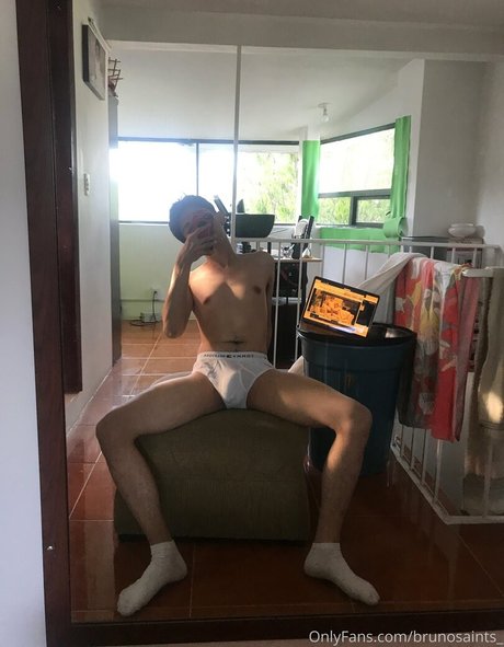 brunosaints_ modelo libre imágenes