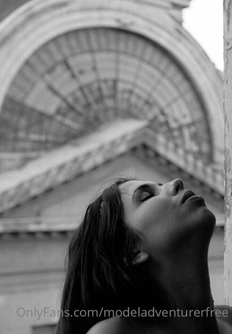 modeladventurerfree modelo hermosa imagen