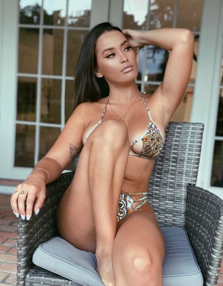 annieskye modelo bonita imagen