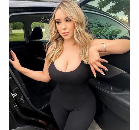 MsLupeRamos modelo agradable imágenes