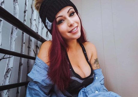 Madison Agnew hermosa modelo fotos