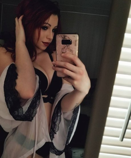 Madison Agnew modelo hermosa galería