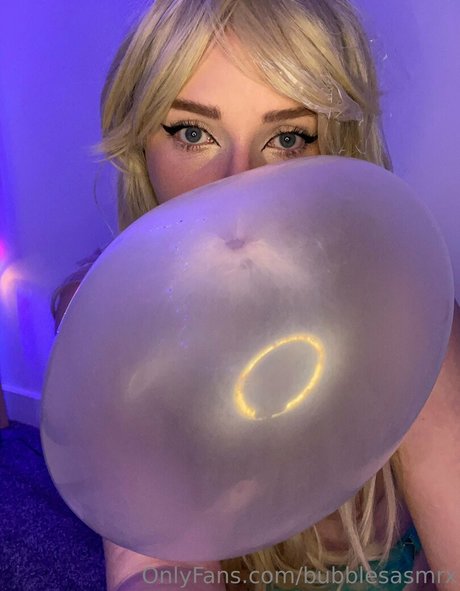 bubblesasmrx actriz desnuda archivo