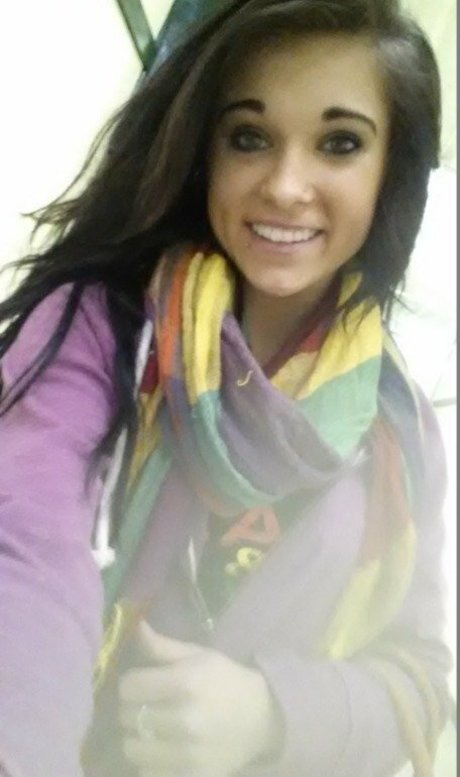 pequeña pelirroja onlyfans bonito pornografico galería