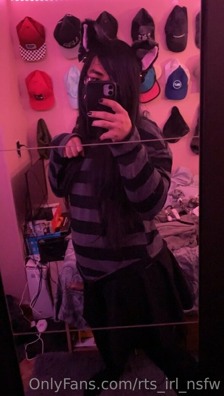 rts irl nsfw actriz de desnudos archivo