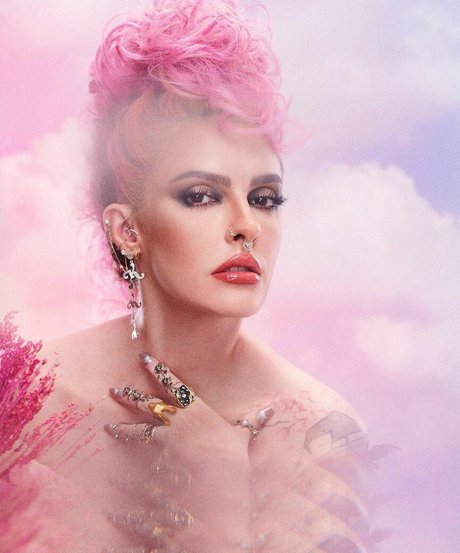 Karen Bachini estrella porno en alta definición recopilación