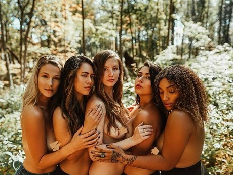 WhiteCosmicMirror mejor actriz imágenes