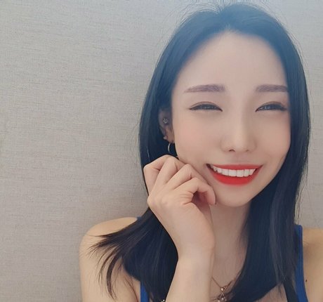 yeseul desnudos estrella porno imágenes