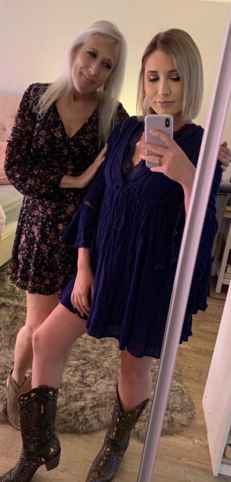 suzieandhannah actriz foto