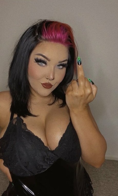 Charli Evans estrella porno hermosa archivo