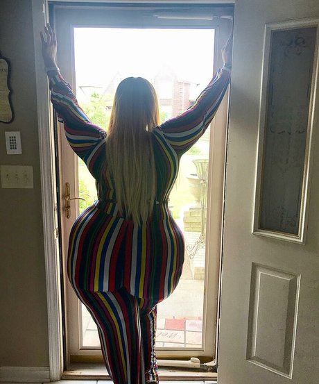 Jasmine Gunn estrella porno superior foto