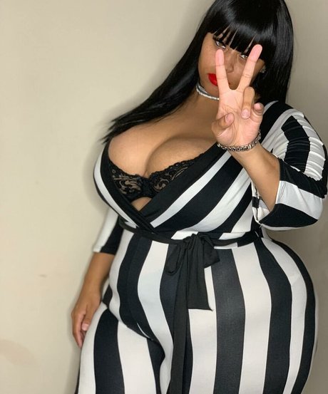 Jasmine Gunn modelo de arte foto