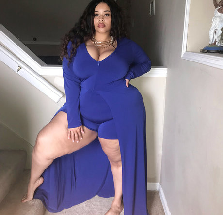 Jasmine Gunn estrella desnuda archivo