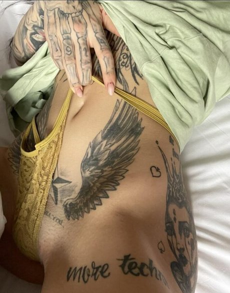 Tattstoner estrella porno erótica fotos