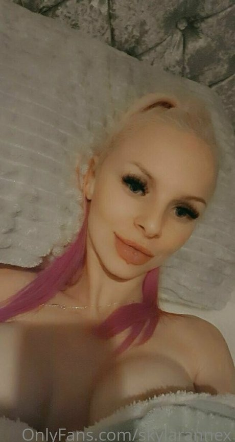 skylarannex modelo sexy imágenes