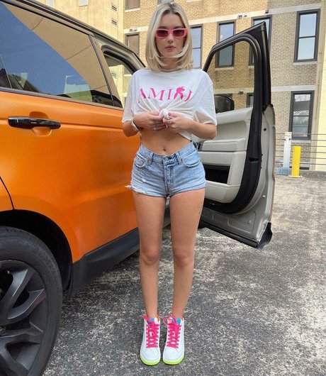 Sarah Snyder actriz caliente imagen