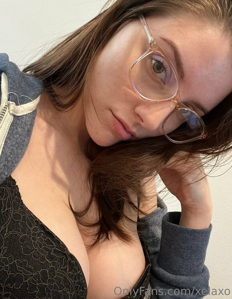 Alex Dorame actriz desnuda foto