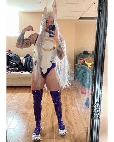 Natasha Aughey modelo libre imagen