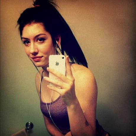 Natasha Aughey modelo mejor galerías