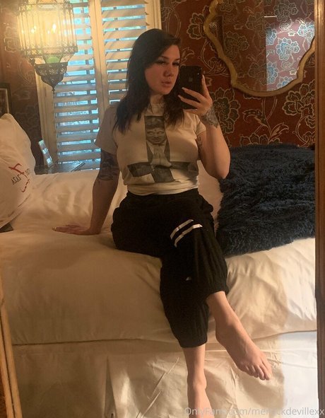 onlyfans de chicas alternativas hermoso imagen