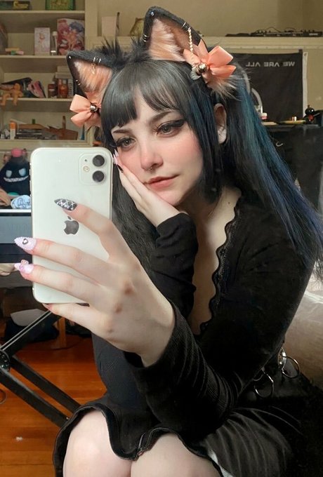 elliechii actriz de desnudos imágenes