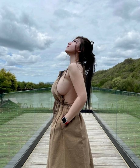 Niparat Konyai modelo pornografico foto