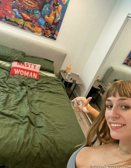 Angelyoungsxxx xxx estrella porno galería