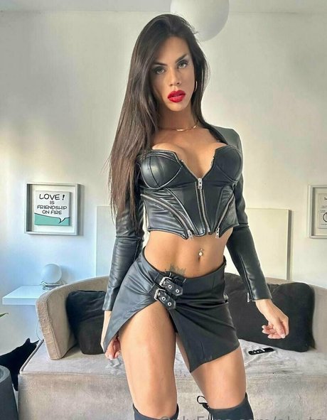 aly ts estrella porno erótica foto