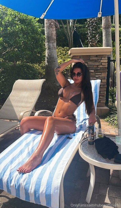 rubeeofficial hermosa actriz imagen