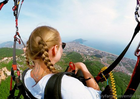 emilia tt estrella porno del sexo foto