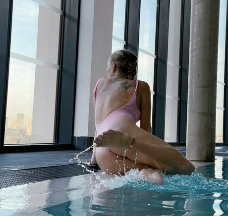 emilia tt estrella porno hermosa fotos