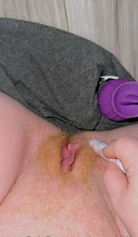 Sassy Holly modelo xxx imágenes