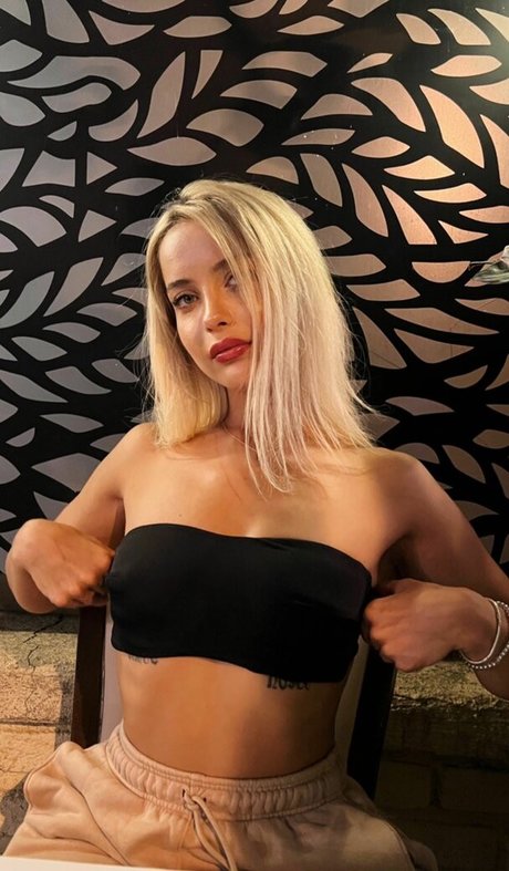 gizemsavagex arte modelo foto