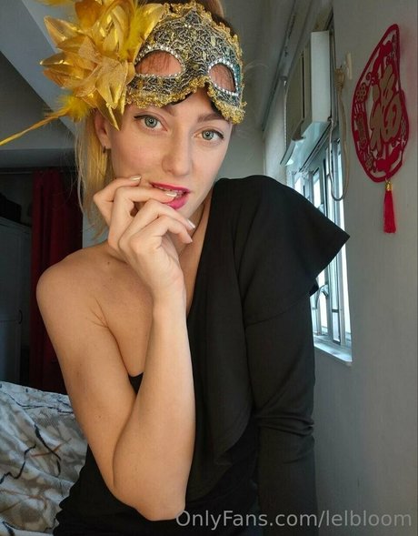 lelbloom actriz caliente fotos