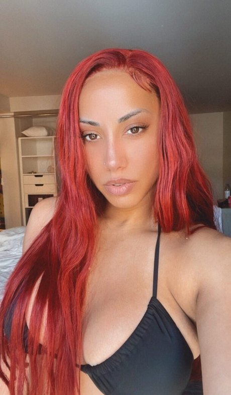 Leila Grey estrella porno en alta definición fotos