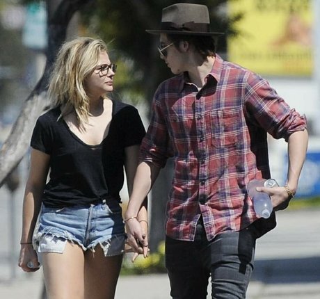 chica fitness onlyfans parte superior sexy galería