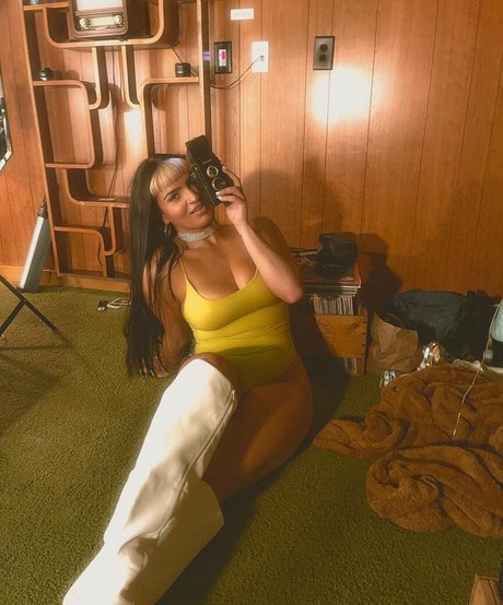 Steph De Lander actriz desnuda galería