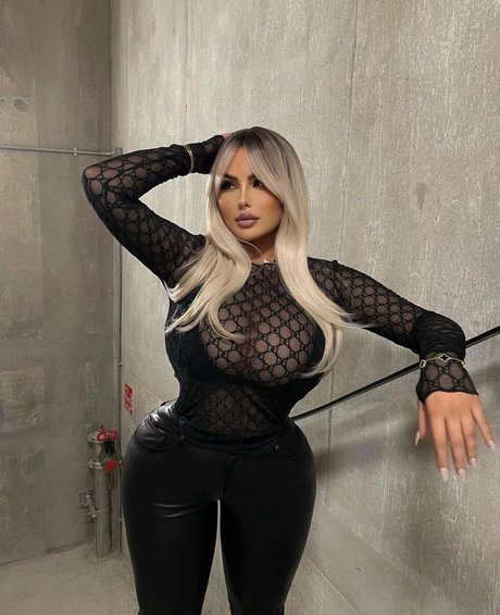 sxmonne actriz perfecta fotos