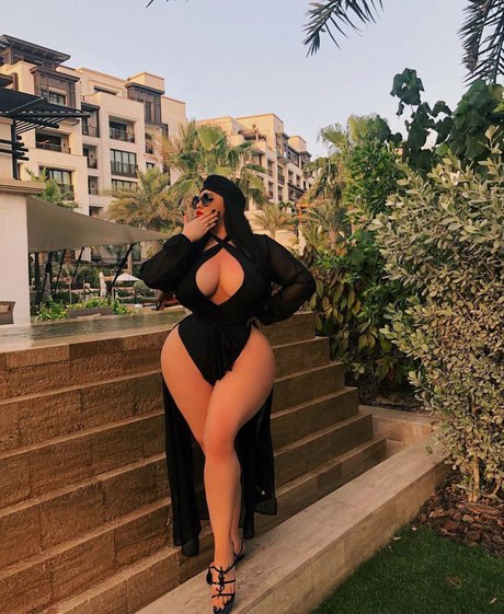 sxmonne hermosa actriz galería