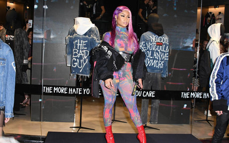 lesbianas con strap-on onlyfans caliente gratis archivo