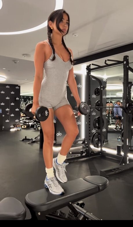 Christina Nadin estrella porno caliente galerías