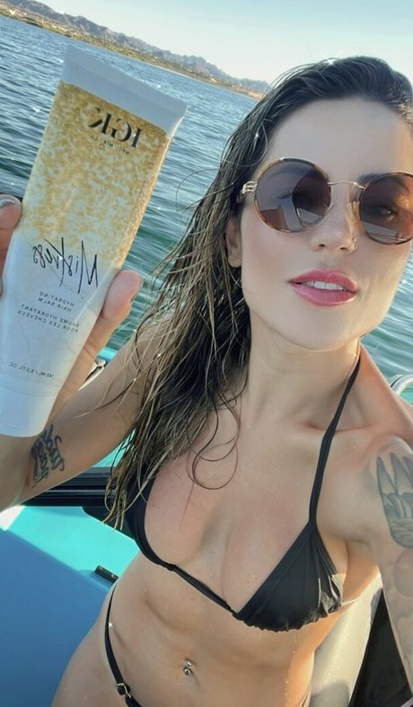 Leticia Bufoni arte modelo imágenes