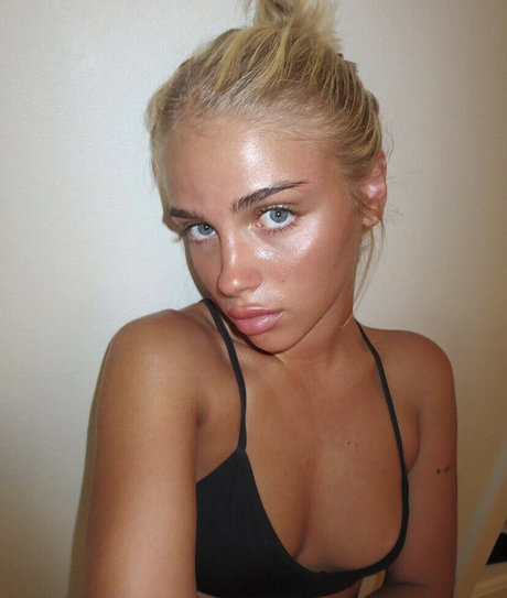 Maddie Francesca modelo libre foto