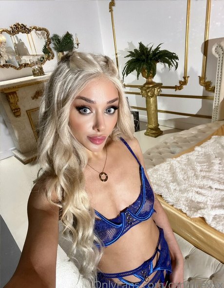 tetas grandes garganta profunda onlyfans erótico de alta calidad imágenes